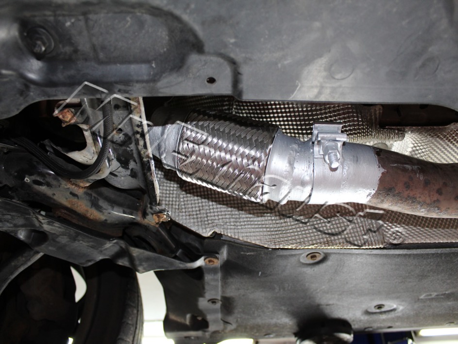 BMW x1 2013 2.0td Flexible Joint Repaired